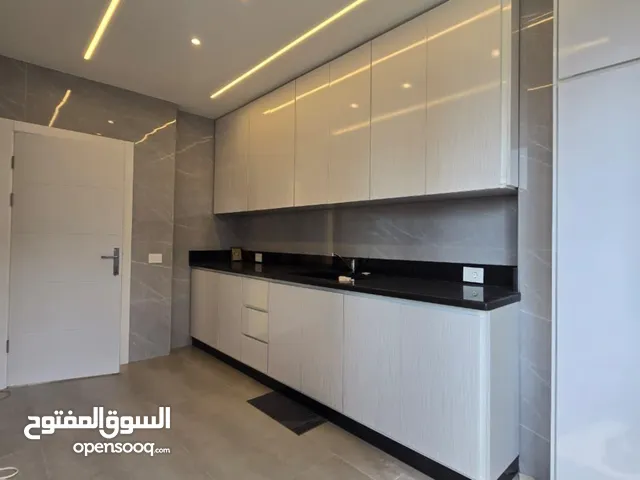 150 m2 3 Bedrooms Apartments for Sale in Beirut Ras Beirut