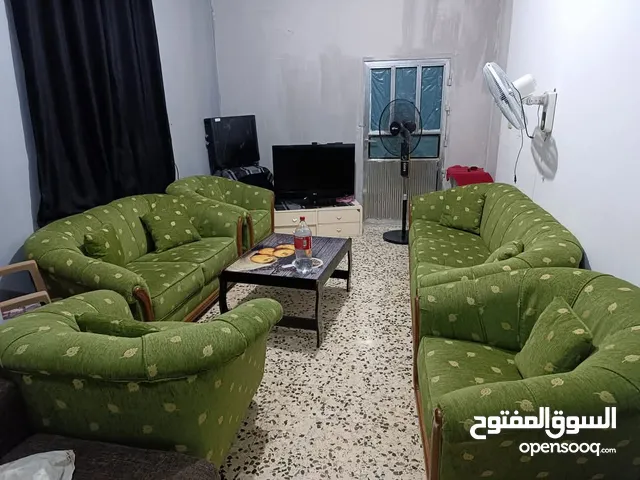 اثاث طخم كبير وطخم صغير كورنر وثلاجة كبيرة وغاز صغير