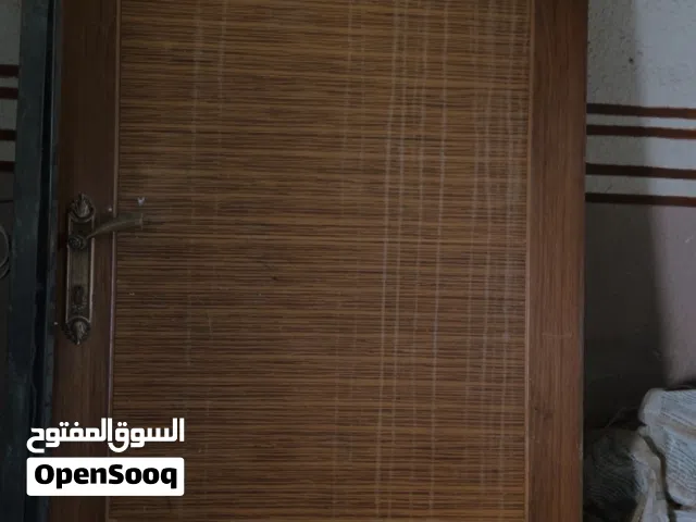 باب خشب مع حلق