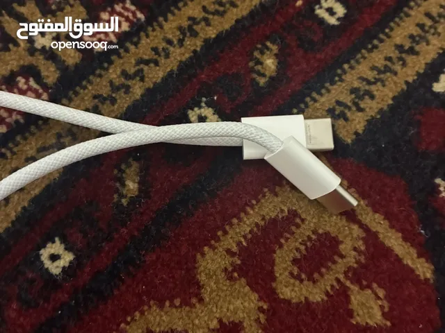 شاحن ايفون 16 اصليه للبيع