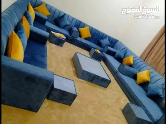سرير غرف نوم و كنب جلوس