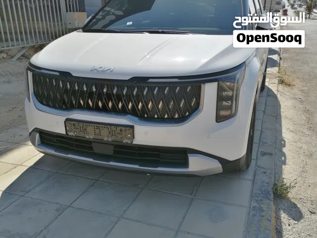 New Kia Carnival MPV in Al Riyadh
