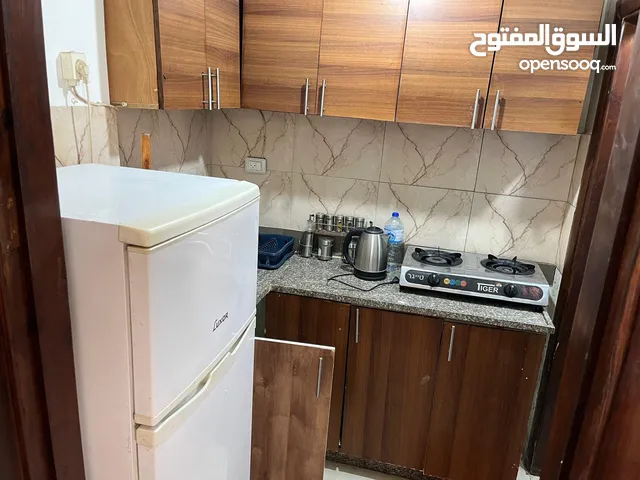 استوديو غير مفروش للايجار عين منجد
