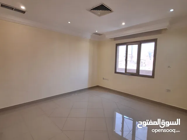 140 m2 3 Bedrooms Apartments for Rent in Kuwait City Surra