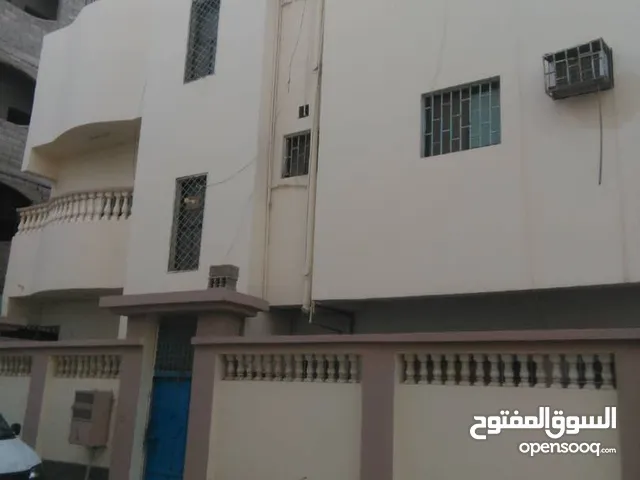 100m2 More than 6 bedrooms Villa for Sale in Aden Other