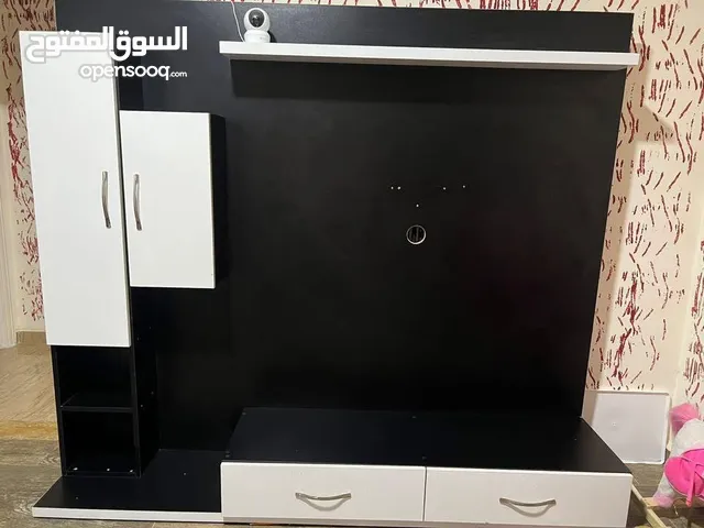 طاولة تلفزيون تفصيل