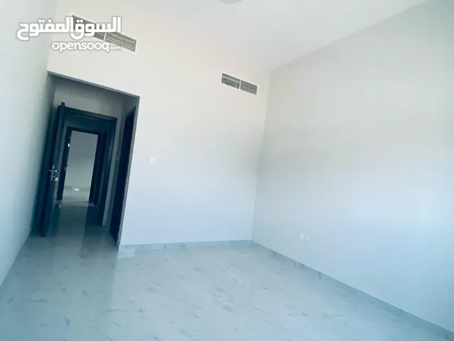 للإيجار السنوي – شقة راقية في الجرف 3 المواصفات:  غرفتين نوم ماستر  صالة واسعة  3 حمامات