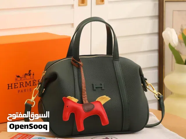 Hermès Beige Leather Top Handle Shoulder Bag with Horse Charm