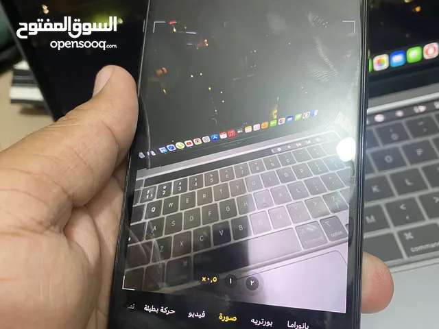 11 برو ماكس متوقف في ايدي