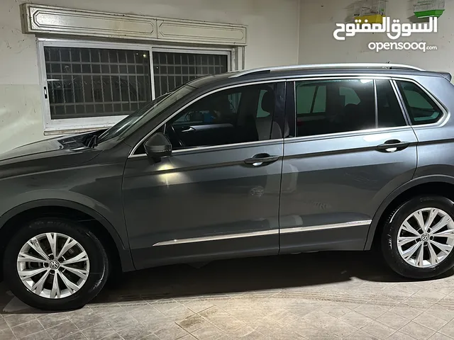 تيجوان 2018 تسير 2020، مطور 2000، رباعي مع فتحة بانوراما، عداد 65 الف فقط