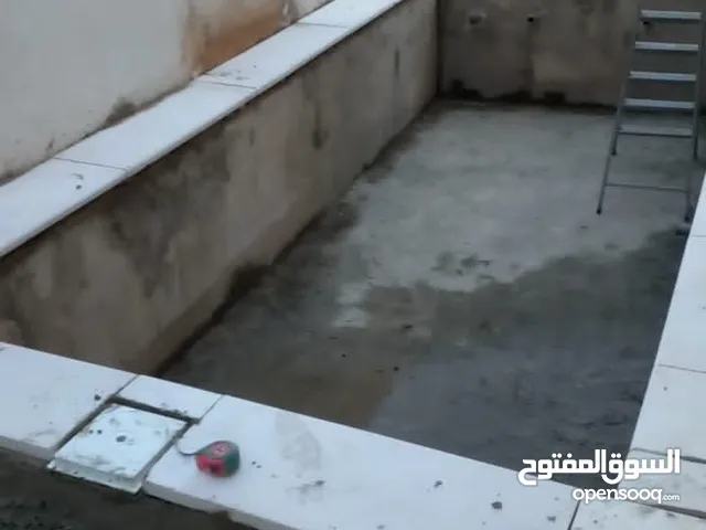 تنفيذ كافة اعمال المسابح وصيانة المسابح وكافة أعمالها وشلالات والشاليهات من الحفر حتى السباحه بنظام