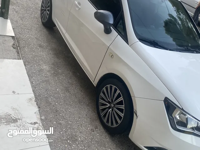 سيات كونيك للبيع