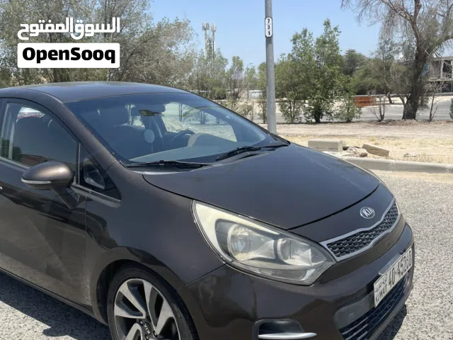 2016 كيا ريو Standard
