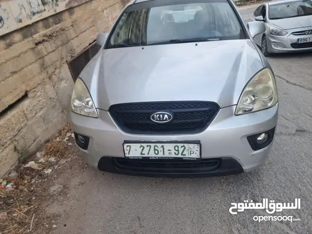 كيا كارينز 2008