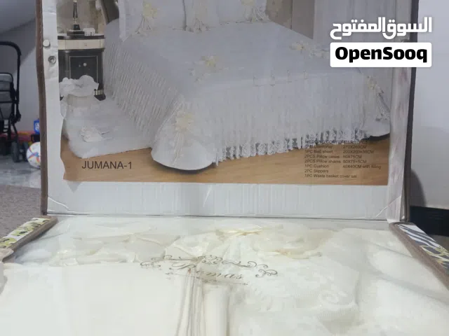 فرشة عرس تركي درجة اولى 100٪ استعمال واحد فقط سبع قطع شي روعة ميز