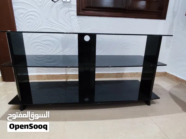 طاولة تلفزيون