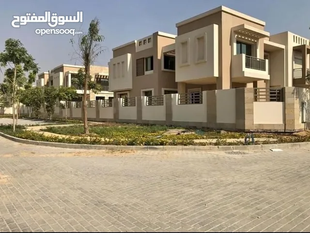 160 m2 3 Bedrooms Villa for Sale in Cairo First Settlement