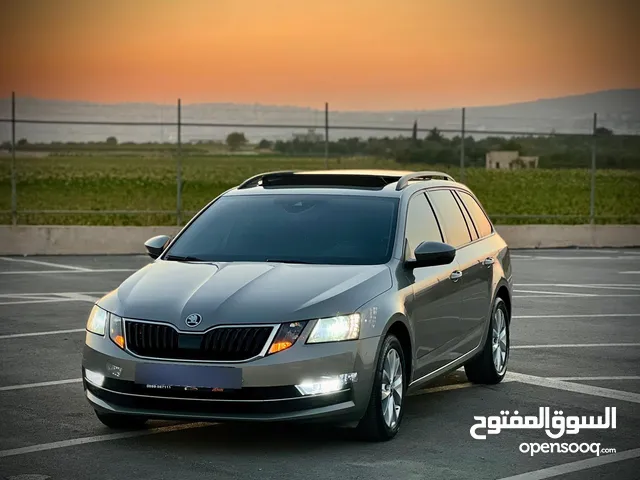 سكودا اكتافيا ستيشن 2019/اتوماتيك ماتور 2000 ديزل فل الفل  فتحة سقف بانوراما