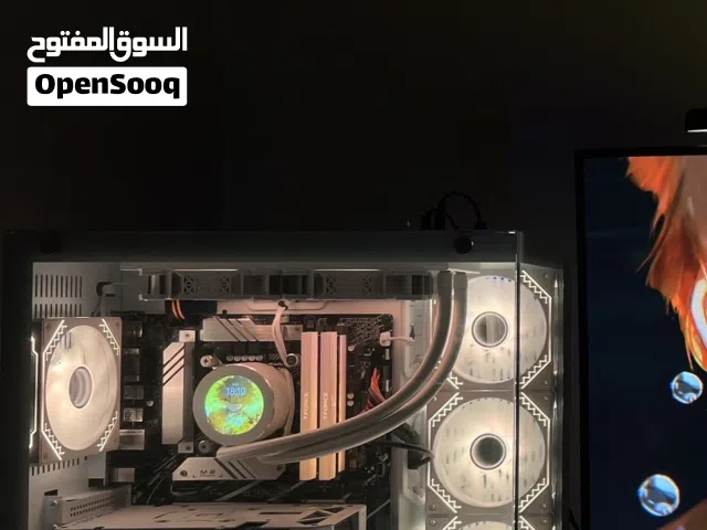 بجديدpc قيمنق ونظيف جدا وقليل الاستخدام