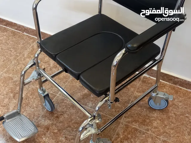 كرسي طبي مع حمام كرسي حمام wheelchair commode كرسي كبار السن
