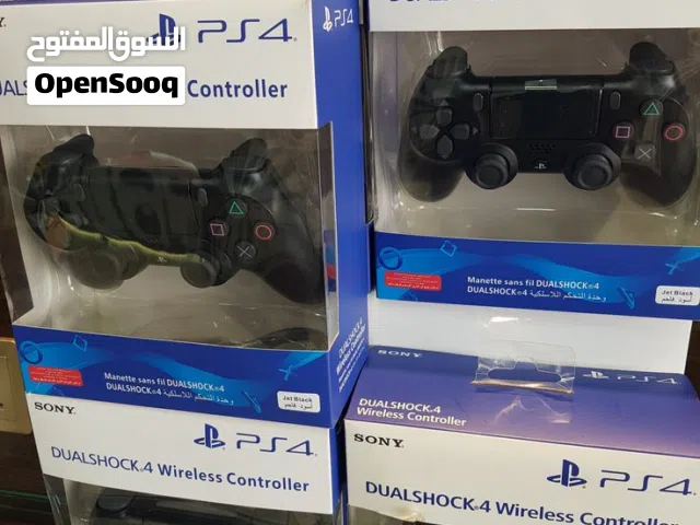 يدات بلايستيشن فور جدد