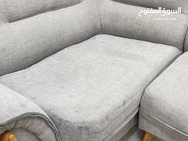 ديوان 5 مقاعد للبيع مستعمل رصاصي تفاصل شركة صدف الي بالمنصور صنع عراقي يكفي للمساحات الصغيرة