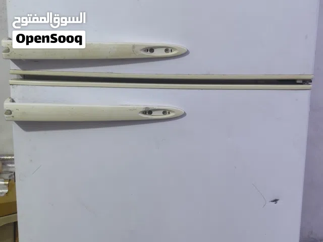 ثلاجة للبيع