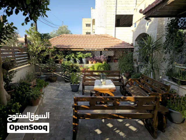320 m2 4 Bedrooms Villa for Sale in Zarqa Al Zarqa Al Jadeedeh