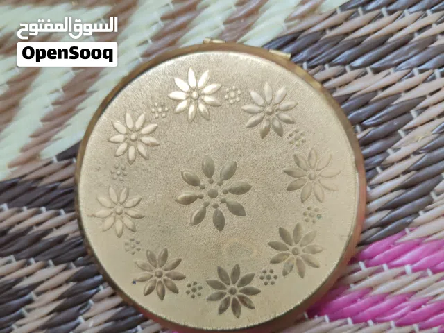 حافضه بودره انتيكا قطع قديمه مصنوعه من نحاس