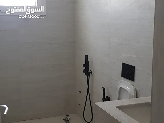 جميع اعمال البلاط والنترلوك والسيرميك وعزل جميع الاسقف اسعار مناسبه للجميع وعمل الايبوكس جوده عالي