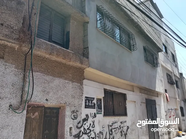 منزل مستقل مكون من طابقين مع سطح  في مخيم عسكر القديم  شارع العياده