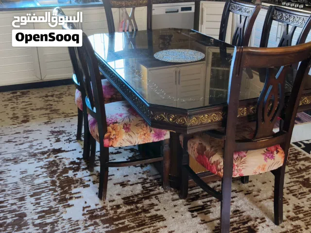 طاوله طعام شبه وكاله