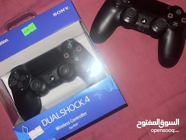 يدين تحكم ps4 أصلية 100% جديدة بالكامل وحدة مختومة بالكرتون الأصلي و وحدة بدون كرتون جديده 100%