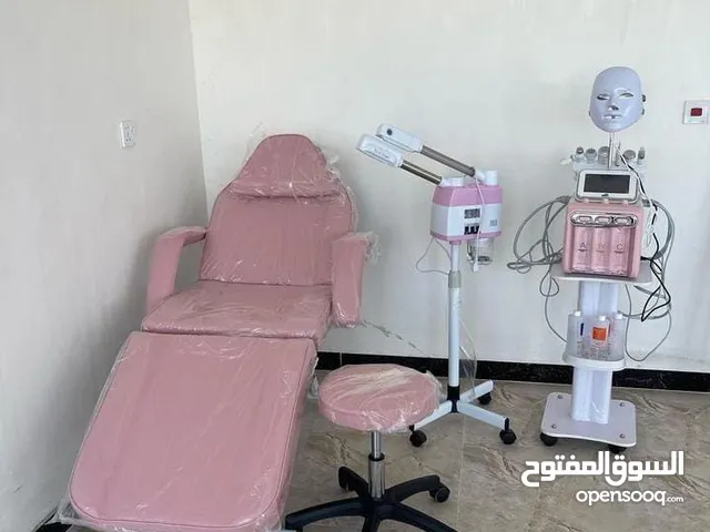 جهاز الهايدرو و جهاز بخار حار بارد و سديه و كرسي متحرك لبيع استخدام قليل و نضيفات