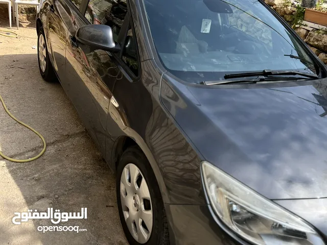 opel astra 2011