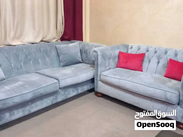 طقم كنب تفصيل وليس تجاري للبيع استعمال بسيط بحاله الوكاله بسعر مغري