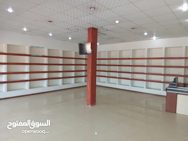 محل تجاري مساحة 90 متر مربع جنزور الرشاح