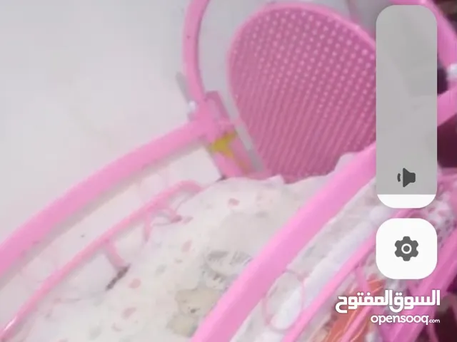 سرير اطفال مستعملة