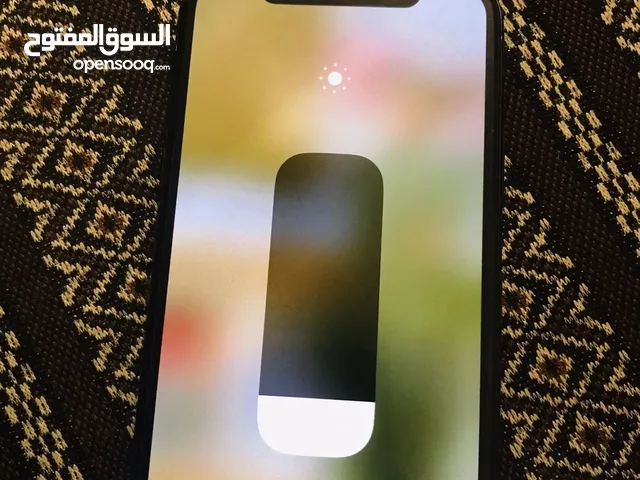 Apple iPhone X 64 GB in Tripoli