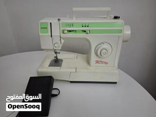 مكينة خياطة سنجر مش مستعملة كانت مخزنة
