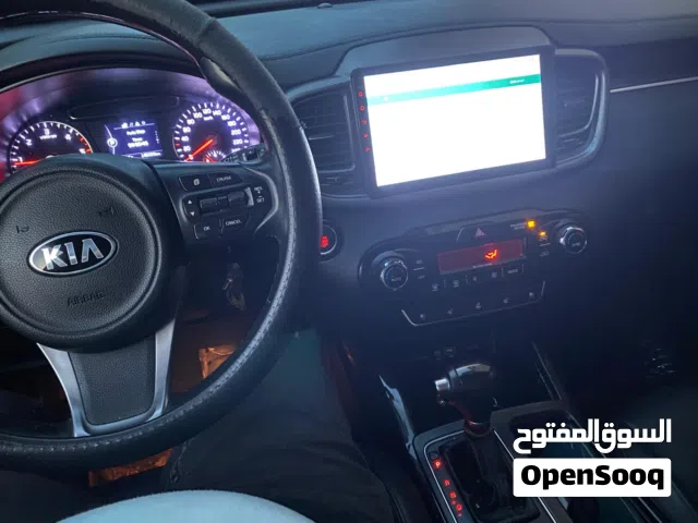 2018 Kia Sorento Standard
