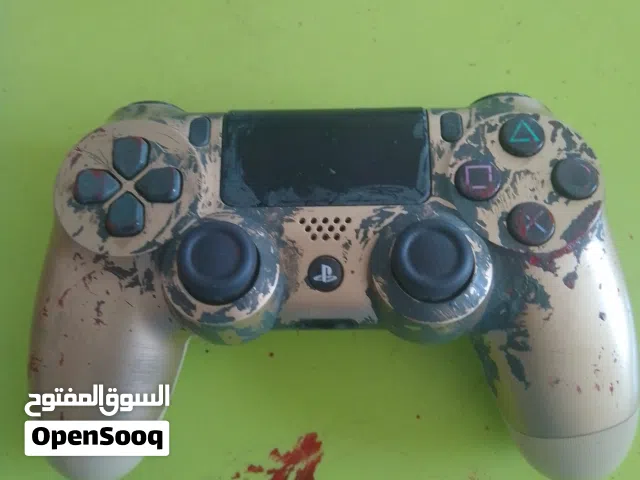 يدة بلايستيشن 4 اصلية مستعملة شغالة معاها سلك شحن
