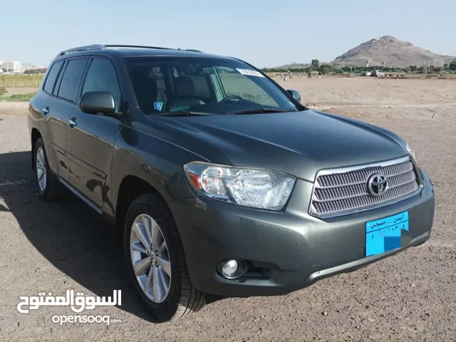 Used Toyota Highlander in Sana'a