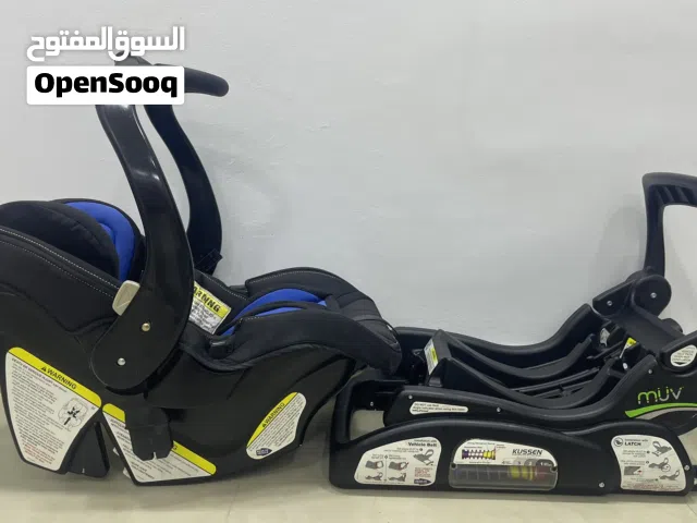 مقعد سيارة للرضع (Muv Kussen) من ماركة بيبي تريند - حالة نضيفة وجيده