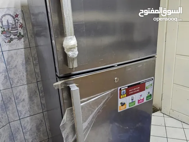 ثلاجه للبيع استعمال سبع شهور فقط بحاله ممتازه ولا يوجد بها اي عيوب