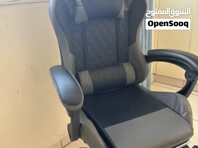 Gaming Chair With Footrest
