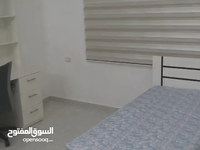 شقه 160م2 مطله موقع مميز بالقرب من الاكاديميه سكن طالبات