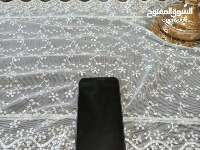 Apple iPhone 11 64 GB in Amman