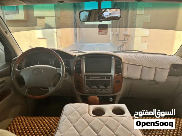 Used Toyota Land Cruiser in Abu Dhabi