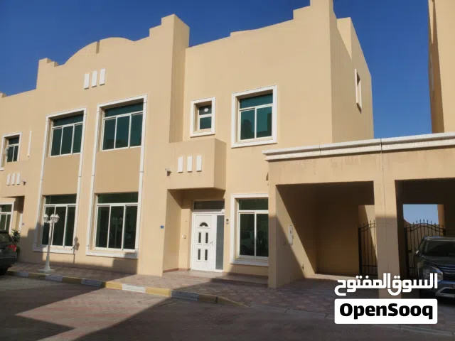 فيلا 6 غرف للإيجار بالخيسه داخل مجمع مميز